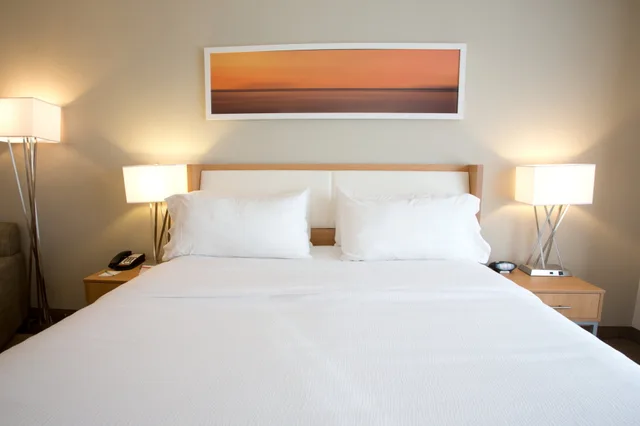 غرفة قياسية بسرير مزدوج، HOLIDAY INN MORGANTOWN UNIVERSITY AREA 4/7