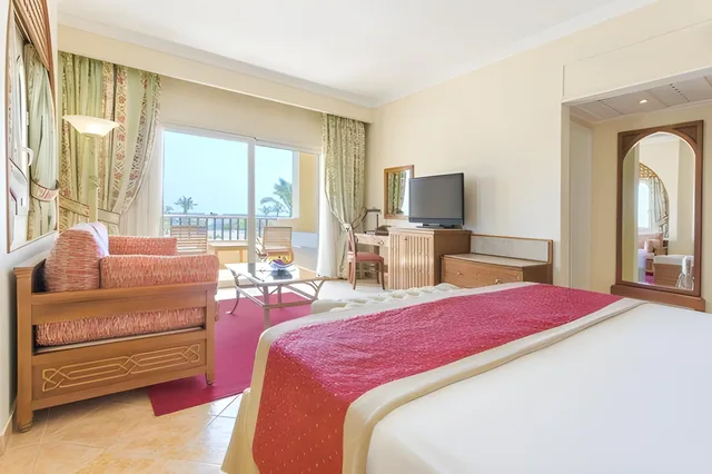 Lagoon, Club, King Bed, Sea View، Kempinski Hotel Soma Bay 2/3