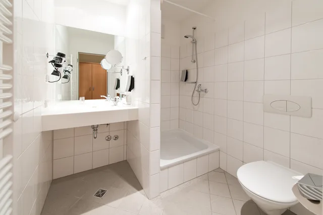 غرفة تنفيذية مفردة بسرير مزدوج، Airporthotel Berlin Adlershof 4/4