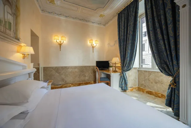 Junior Suite, Studio, 1 Double and 1 Single Bed، Hotel Palladium Palace 2/9