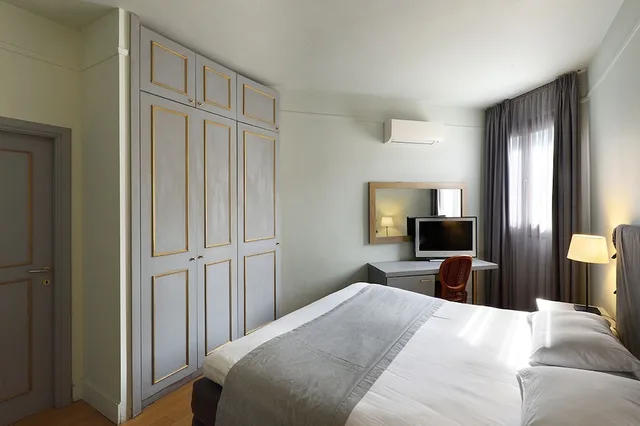 غرفة قياسية ثلاثية، Le Palace Hotel 3/10