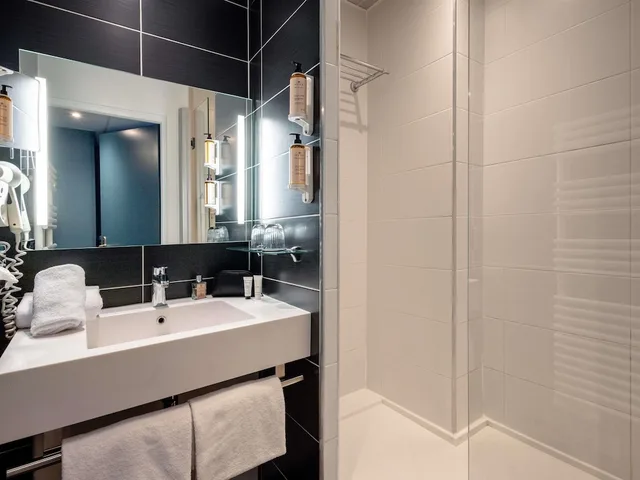 Superior, Twin Beds, Mercure Annecy Centre 3/6