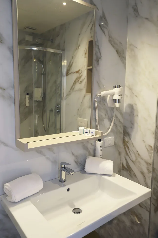 غرفة بسرير مزدوج بشرفة، Hotel Fonte Boiola 2/4