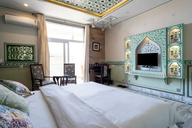 Heritage, Classic, King Bed، All Seasons Homestay 3/10