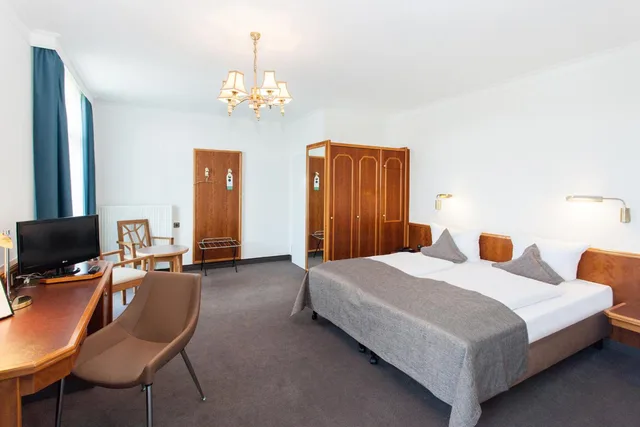 غرفة بسرير كوين، Trip Inn Klee Am Park Wiesbaden 4/5