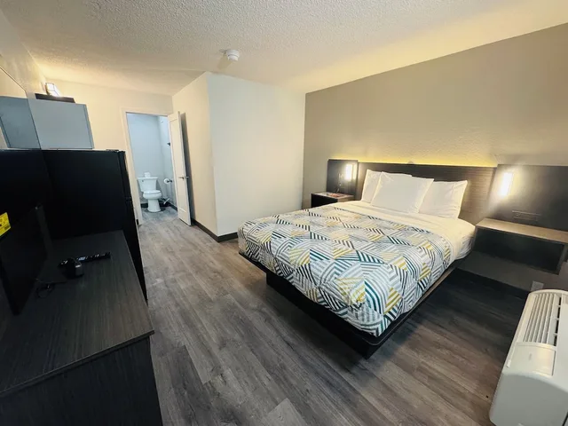 غرفة قياسية بسرير كوين لذوي الإعاقة، Motel6 Southgate, MI - Detroit 1/4