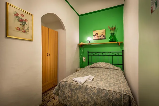 غرفة اقتصادية مفردة بحمام مشترك، Hotel Ferretti 1/2