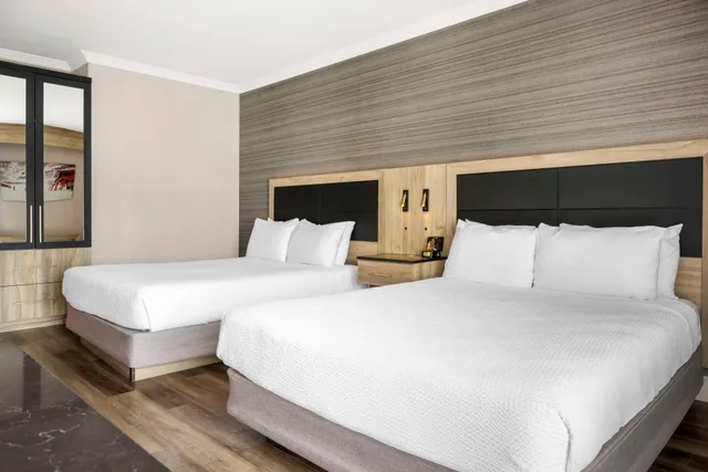 غرفة رباعية لذوي الإعاقة، Best Western Plus Edmundston Hotel 1/3