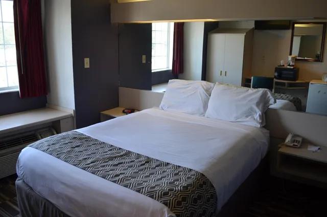 جناح بسرير كوين لذوي الإعاقة، Microtel Inn &amp; Suites by Wyndham Union City/Atlanta Airport 4/8