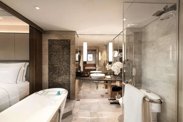 Executive, King Bed, Lounge Access, Conrad Bangkok 5/9