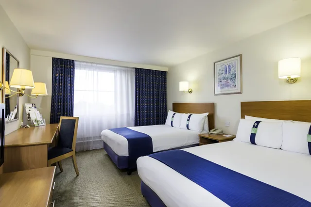 غرفة قياسية بسريرين مزدوجين، Holiday Inn London Sutton 1/9