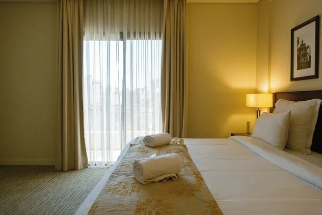 Business, Suite, Twin Beds, Kitchenette, The Parisian Plaza 2/5