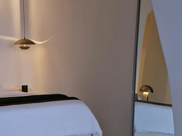 Deluxe, Suite, King Bed, Outdoor Jetted Tub، Andronis Luxury Suites 7/10