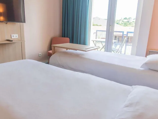 Renovated, Standard, Twin Beds، IBIS STYLES CHINON 3/10