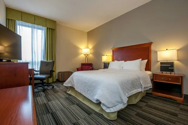 غرفة بسرير كوين لذوي الإعاقة، Hampton Inn By Hilton Bowling Green 1/3