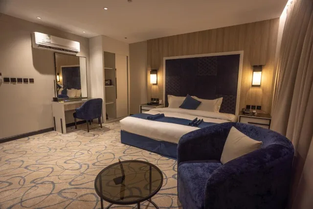 جناح تنفيذي بغرفتي نوم، فندق وأجنحة سكاي لاين(SKYLINE HOTEL & SUITE) 1/1