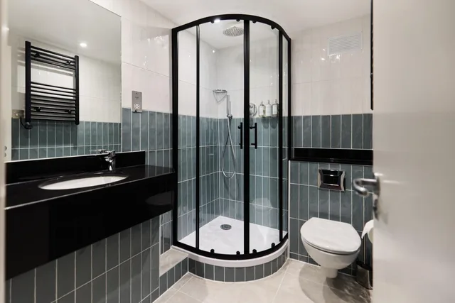 غرفة صغيرة بسرير مزدوج، Blandford Hotel 5/6