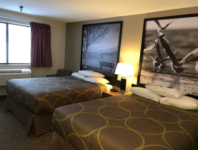 غرفة بسريرين كوين، Super 8 by Wyndham Salmon Arm 3/4
