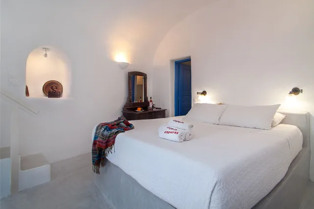 Suite, King and Queen Bed, Sea View, 2 Sofa, Plunge Pool، Esperas Santorini 2/5