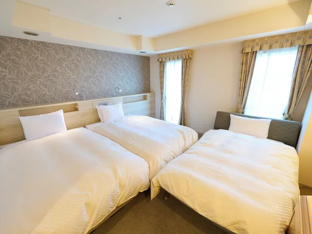 غرفة بسريرين منفصلين مع أريكة، UTSUNOMIYA TOBU HOTEL GRANDE 1/2