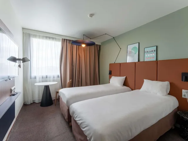 غرفة قياسية بسريرين منفصلين، Campanile Rouen Mermoz 1/5