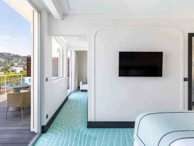 Serenity, Suite, Queen Bed, City View, Terrace، Mondrian Cannes 3/5