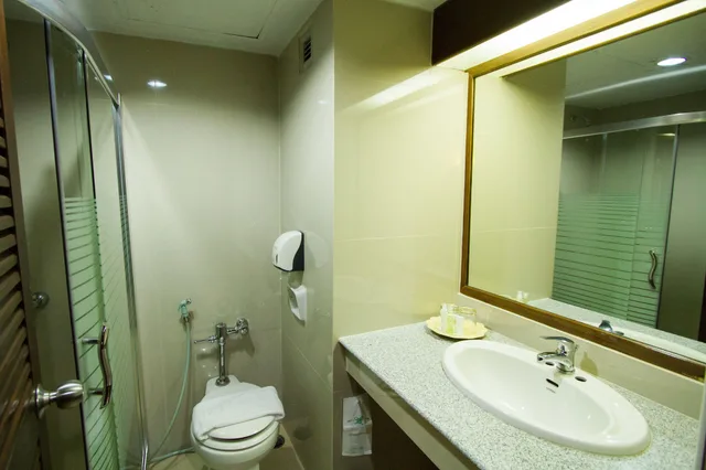 جناح جونيور بسرير مزدوج، Thong Tarin Hotel 7/9