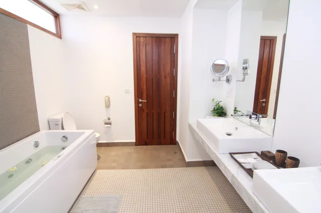 Executive, Suite, King Bed, Pool View, Sofa, Hotel Somadevi Boutique 10/10