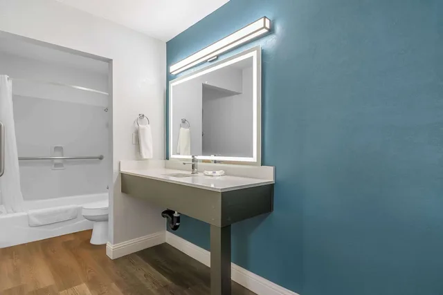 غرفة قياسية بسرير كينج، Studio6 Suites Madera, CA - Yosemite 9/9
