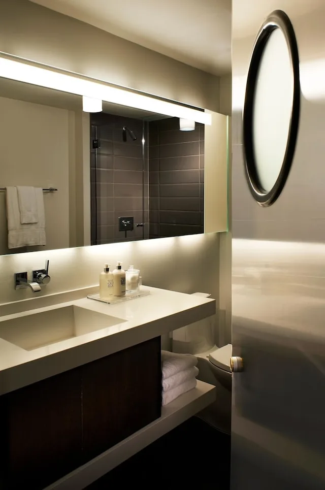 غرفة ديلوكس بسرير كينج، Hotel Zetta San Francisco 1/2