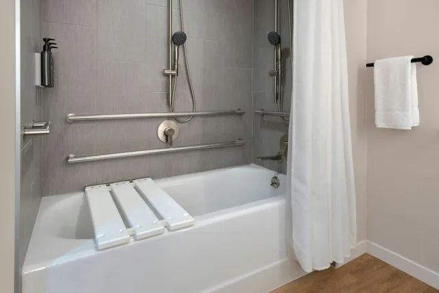 غرفة تقليدية بسرير كوين لذوي الإعاقة، SHERATON BOSTON HOTEL 7/10