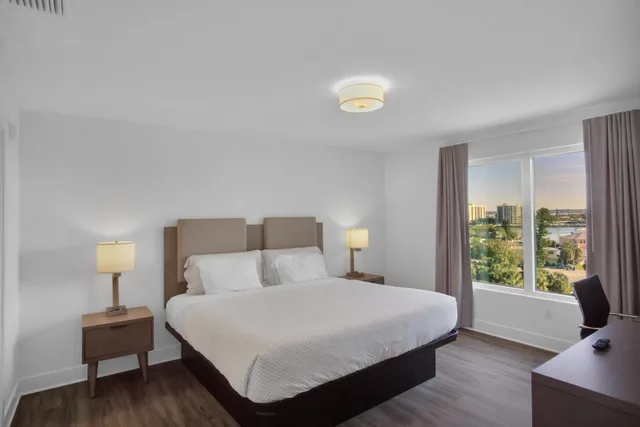 2 Bedrooms, Suite, Bay View, The Avalon Club 3/10