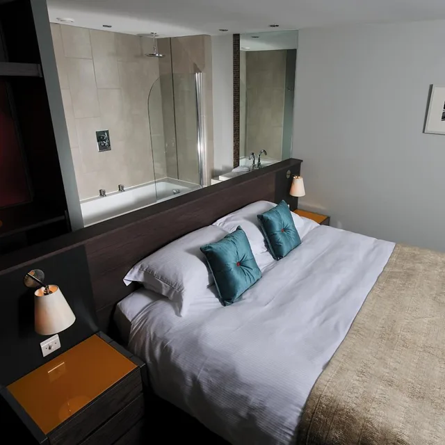 غرفة ديلوكس بسرير مزدوج بشرفة، The Cornwall Hotel Spa Estate 3/6