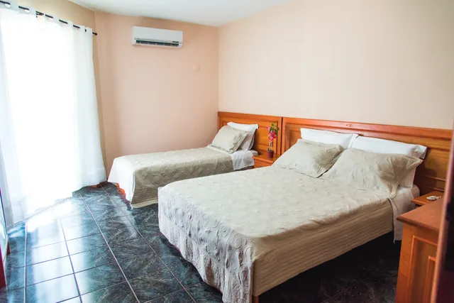 غرفة قياسية ثلاثية، CANZI CATARATAS HOTEL 1/1
