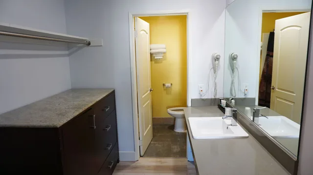 Standard, Triple, 3 Beds, Hometel Suites 3/3
