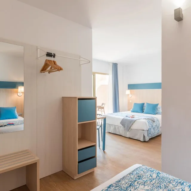 غرفة بسرير مزدوج مع سرير إضافي، Hotel Rentalmar Salou Beach 5/10