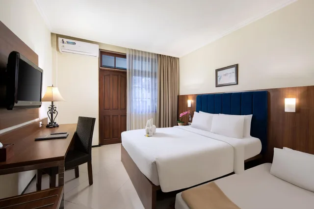غرفة عائلية ثلاثية، Royal Hotel and Villa Batu 1/1