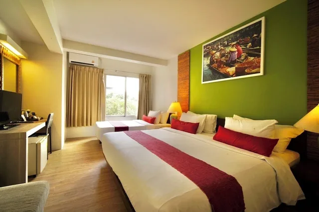غرفة جونيور عائلية بسرير كينج وسرير فردي، Villa Cha Cha Banglumphu 1/8