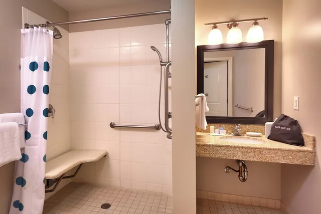 استوديو بسريرين كوين لذوي الإعاقة، TownePlace Suites Boise West/Meridian 2/4
