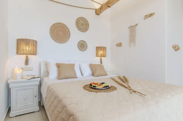 Comfort, Apartment, Queen Bed, Garden and Sea View, Glaronissi Beach 3/10