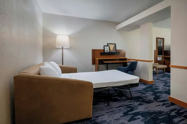 استوديو بسرير كينج مع أريكة لذوي الإعاقة، Fairfield Inn And Suites Aiken 4/8