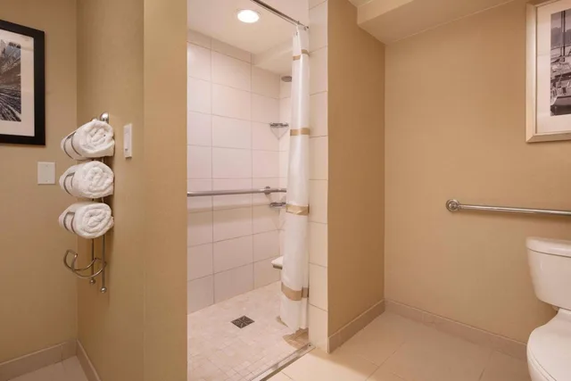 1 Bedroom, Suite, King Bed, Bay View، Marriott Newport Beach Bayview 4/7
