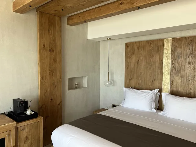 غرفة بريميوم بسرير مزدوج بإطلالة على البحر، The Noverian Antama Organic Beach Resort Chania 4/6