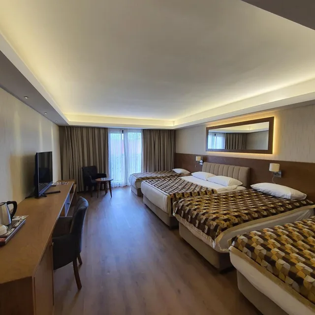 Family, Lateral Side Sea View، Aktug Hotel 4/10