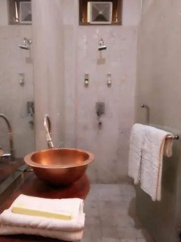 غرفة ديلوكس بسرير مزدوج، Flores Gallery Hotel 2/3