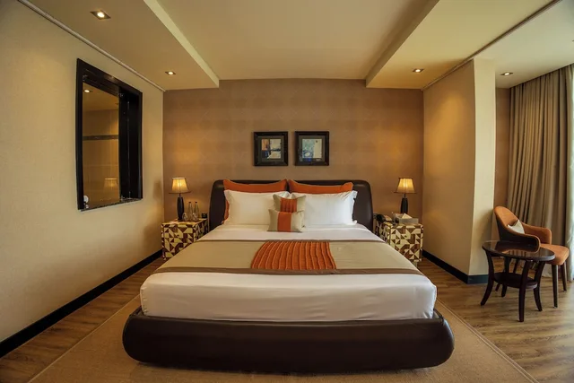 جناح تنفيذي بسرير كينج بإطلالة على الحديقة، Munyonyo Commonwealth Resort 2/6