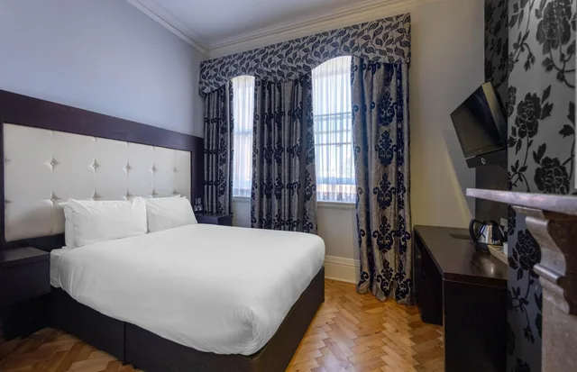 غرفة بسرير كوين، Cathedral Quarter Hotel 1/2