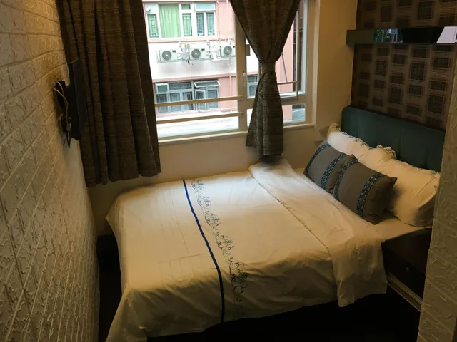 Semi Room, Classic, Semi Double Bed، Seasons Hotel - Tsim Sha Tsui 1/2