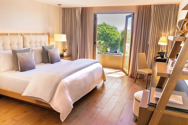 غرفة سوبيريور بسرير كينج بإطلالة على المدينة بشرفة، Cartesiano Boutique & Wellness Hotel 1/1