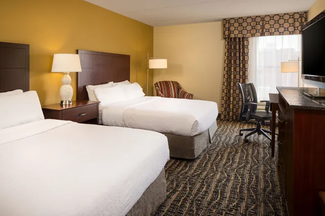 غرفة قياسية بسريرين كوين، Holiday Inn Dubuque/Galena 1/5